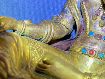 Une figure de Tara en bronze dor&eacute; incrust&eacute; de corail et turquoise, Sino-Tibet, 18&egrave;me