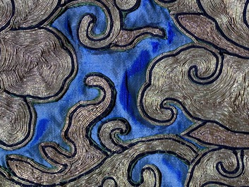 A Chinese gold-thread embroidered silk dragon wall tapestry, 19th C.