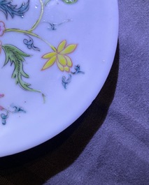 Un service &agrave; th&eacute; en porcelaine de Chine famille rose, Qianlong