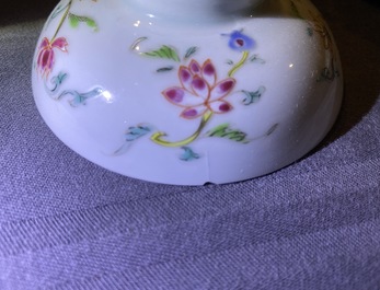 Un service &agrave; th&eacute; en porcelaine de Chine famille rose, Qianlong