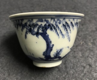Une collection en porcelaine de Chine et Japon en bleu et blanc, Ming et apr&egrave;s