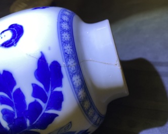 Five Chinese blue and white vases, Kangxi
