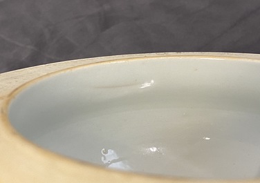Een paar Chinese wucai dekselvazen, Wanli merk, 19e eeuw