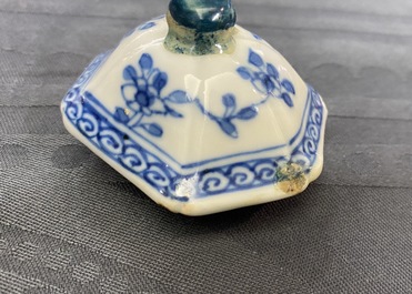 Five Chinese blue and white vases, Kangxi