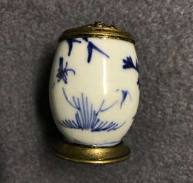 Une collection en porcelaine de Chine et Japon en bleu et blanc, Ming et apr&egrave;s