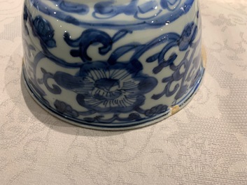 Six Chinese blue and white bowls, Kangxi