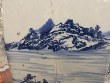 Un tabouret en porcelaine de Chine en bleu et blanc &agrave; d&eacute;cor d'un paysage, Qianlong