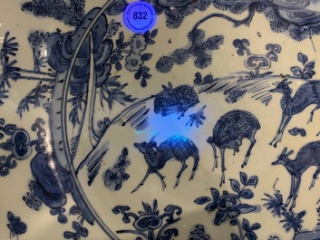 A Chinese blue and white charger with deer, birds and insects, Jiajing
