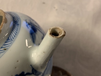 Une collection en porcelaine de Chine et Japon en bleu et blanc, Ming et apr&egrave;s