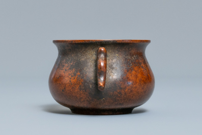 Un br&ucirc;le-parfum en bronze, Chine, 19/20&egrave;me