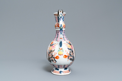 A rose-Imari 'aftaba' ewer for the Islamic market, Samson, Parijs, 19th C.
