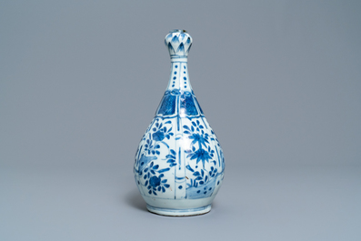 A Chinese blue and white vase with floral design, Wanli