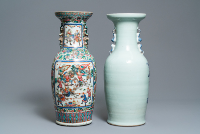 Een Chinese famille rose en een blauw-witte celadon vaas, 19e eeuw
