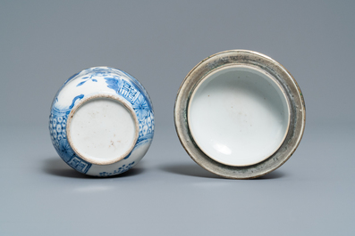 Un bol couvert en porcelaine de Chine 'Bleu de Hue' pour le Vietnam, 19&egrave;me