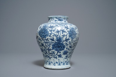 A Chinese blue and white 'lotus scroll' vase, 19/20th C.