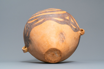 Un vase en poterie, Chine, p&eacute;riode Banshan, culture Majiayao, 2600 &agrave; 2300 av. J.-C.