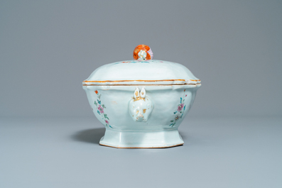 A Chinese famille rose Belgian market 'De Calenberg - De Pascale' armorial tureen, Qianlong, ca. 1755