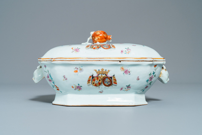 A Chinese famille rose Belgian market 'De Calenberg - De Pascale' armorial tureen, Qianlong, ca. 1755