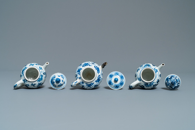 Five Chinese blue and white 'Long Eliza' teapots, Kangxi