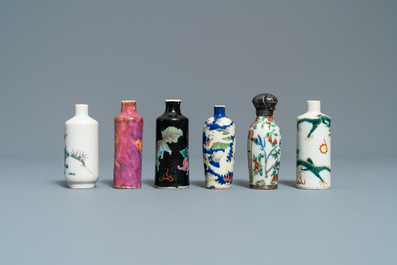 Veertien diverse Chinese snuifflessen, 19/20e eeuw