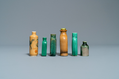 Twelve Chinese monochrome and sancai-glazed snuff bottles, 19/20th C.