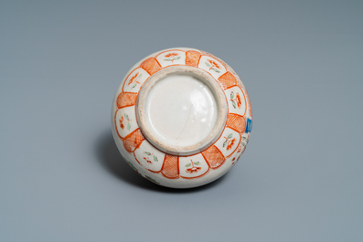 A Kakiemon-style Dutch-decorated bottle vase, Japan, Edo, 17/18th C.