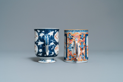 Twee Chinese famille rose pullen met mandarijns decor, Qianlong