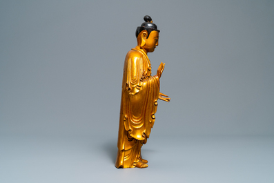 Une figure de Bouddha en bois laqu&eacute; et dor&eacute;, Chine, 18/19&egrave;me