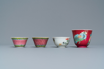 Vier Chinese famille rose koppen en schotels, Yongzheng/Qianlong