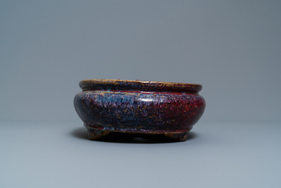An oval Chinese flamb&eacute;-glazed narcissus jardini&egrave;re, 19th C.