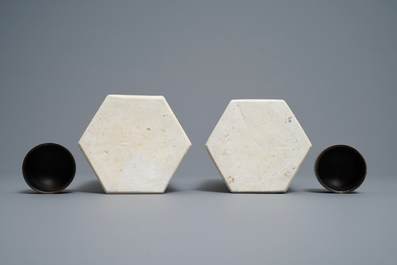 A pair of Chinese hexagonal famille verte tea caddies, Kangxi