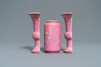 Sept pi&egrave;ces en porcelaine de Chine rose et rouge foie de mulet, Kangxi et apr&egrave;s