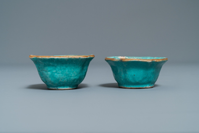 Zeven stukken Chinees monochroom groen en turquoise porselein, 19/20e eeuw