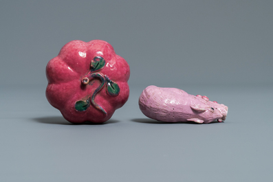 Sept pi&egrave;ces en porcelaine de Chine rose et rouge foie de mulet, Kangxi et apr&egrave;s