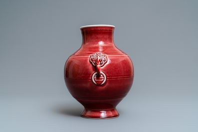 Een Chinese monochrome sang de boeuf 'hu' vaas, Qianlong merk, 19/20e eeuw