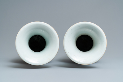 Two Chinese famille rose vases, 19/20th C.