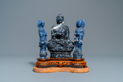 Deux groupes en lapis lazuli sculpt&eacute;, Chine, 20&egrave;me