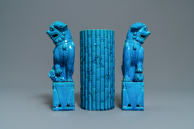 A pair of Chinese monochrome lavender blue vases, a turquoise hat stand and a pair of lions, 19/20th C.