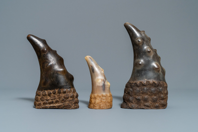 Trois S&ugrave;ng t&ecirc; giac ou objets de lettr&eacute; en corne de buffle, Vietnam, 19&egrave;me