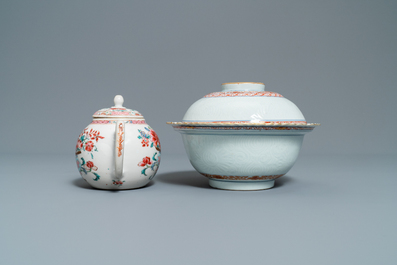 Cinq pi&egrave;ces en porcelaine de Chine famille rose et rouge de fer, Kangxi/Qianlong