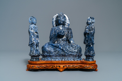Deux groupes en lapis lazuli sculpt&eacute;, Chine, 20&egrave;me