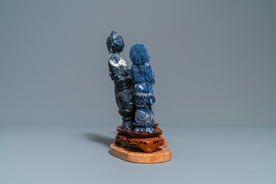 Deux groupes en lapis lazuli sculpt&eacute;, Chine, 20&egrave;me