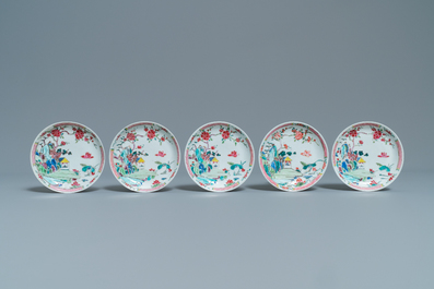 Un service &agrave; th&eacute; de 27 pi&egrave;ces en porcelaine de Chine famille rose &agrave; d&eacute;cor de paysages, Yongzheng/Qianlong