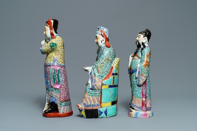 Drie diverse Chinese famille rose figuren, 19/20e eeuw