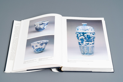 Regina Krahl, John Ayers: Chinese Ceramics in the Topkapi Saray Museum, Istanbul: A Complete Catalogue, 3 volumes