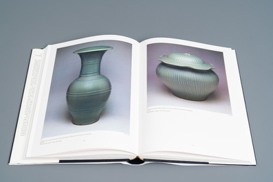 Regina Krahl, John Ayers: Chinese Ceramics in the Topkapi Saray Museum, Istanbul: A Complete Catalogue, 3 volumes