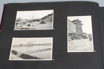 Un album de photos en noir et blanc d'un voyage en Chine, vers 1900-1920
