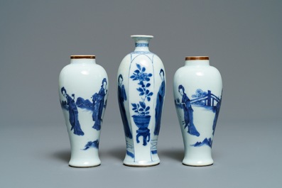 Three Chinese blue and white vases and a dish, Transitional period and Kangxi