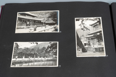 Un album de photos en noir et blanc d'un voyage en Chine, vers 1900-1920