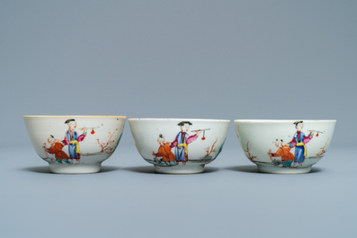 Thirteen Chinese famille rose cups and eleven saucers with mandarin design, Qianlong